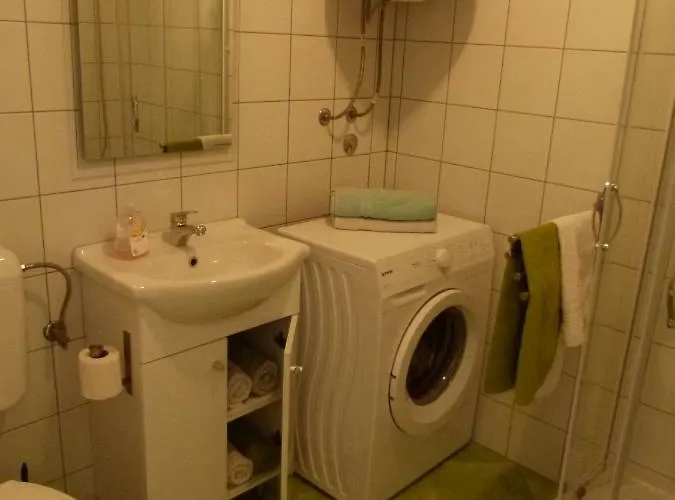 Soca House * トールミン